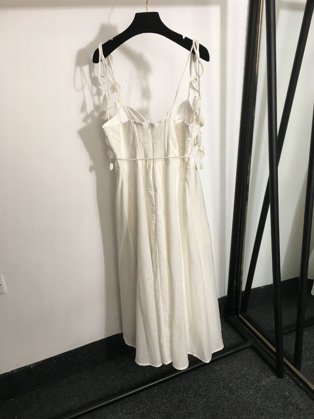v 25 Summer New Petal Lace-up Tube Top Suspender Dress