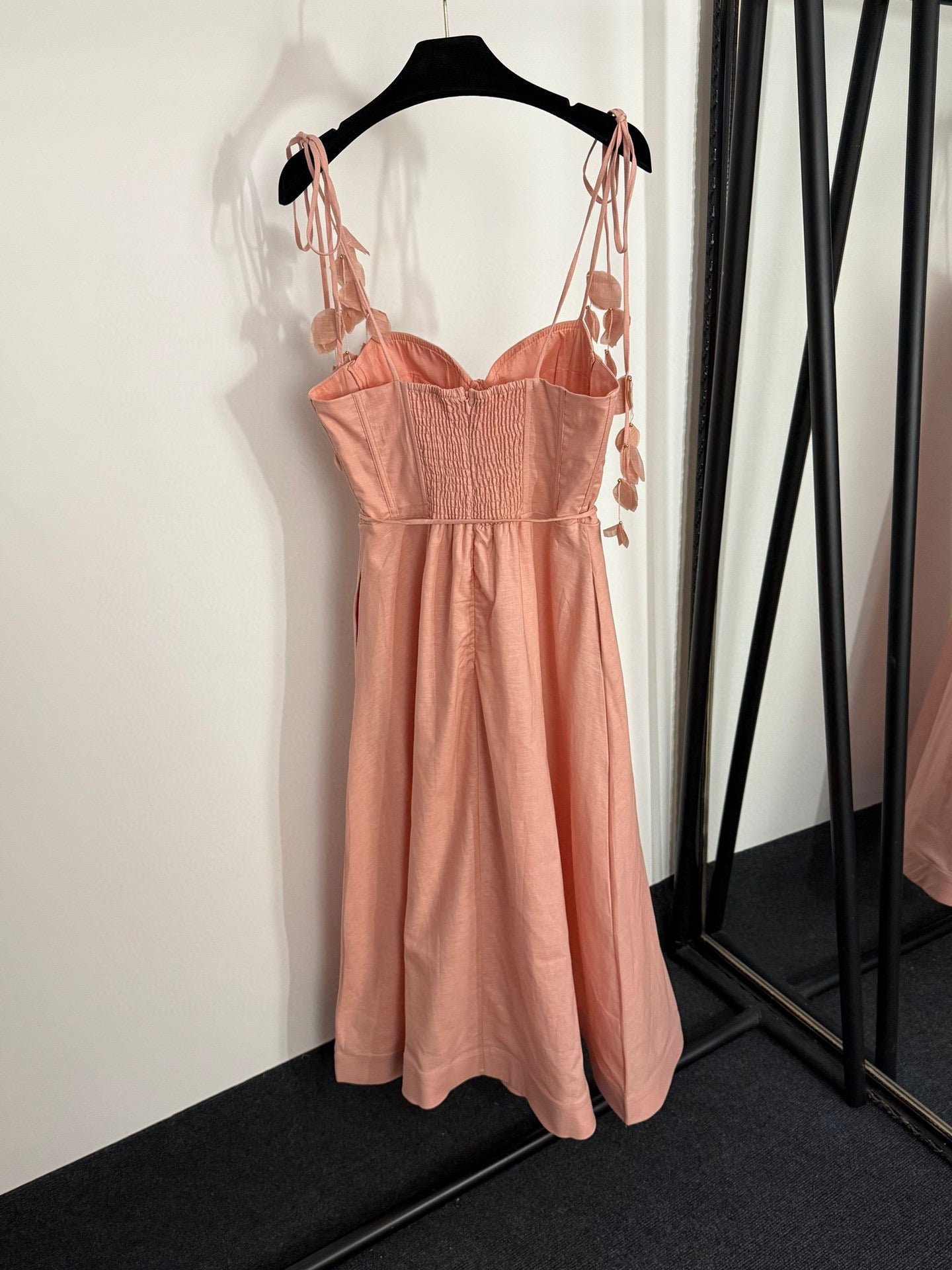 v 25 Summer New Petal Lace-up Tube Top Suspender Dress