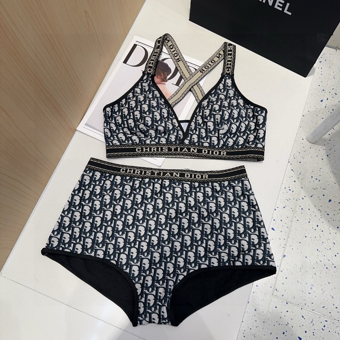 D 25 Athletic Zip Tank + Shorts Set