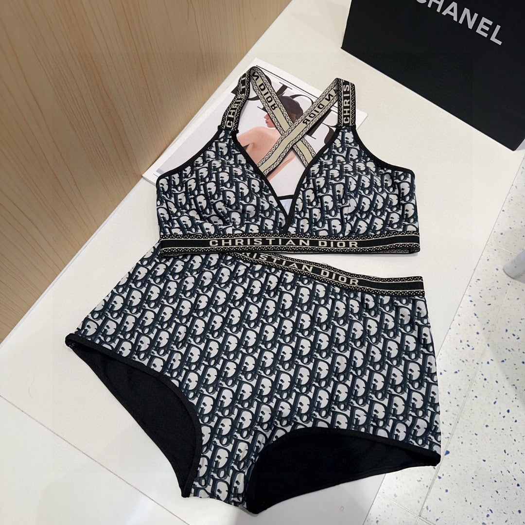 D 25 Athletic Zip Tank + Shorts Set