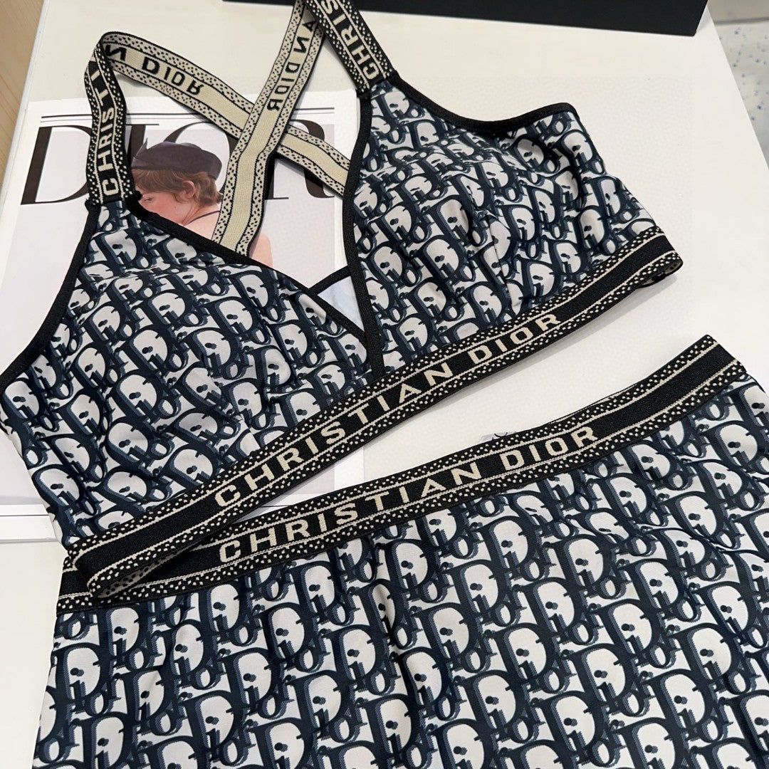 D 25 Athletic Zip Tank + Shorts Set
