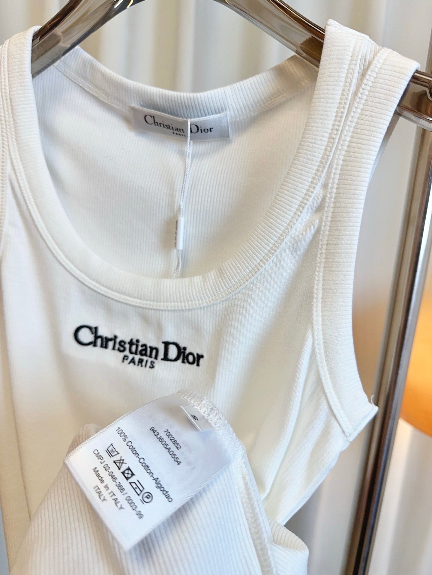 D 25 New Embroidered Logo Tank Top