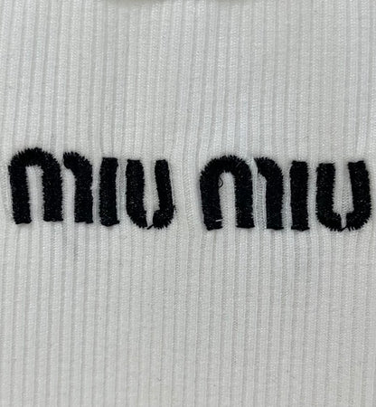 D 25 New embroidery, small logo, simple undershirt.
