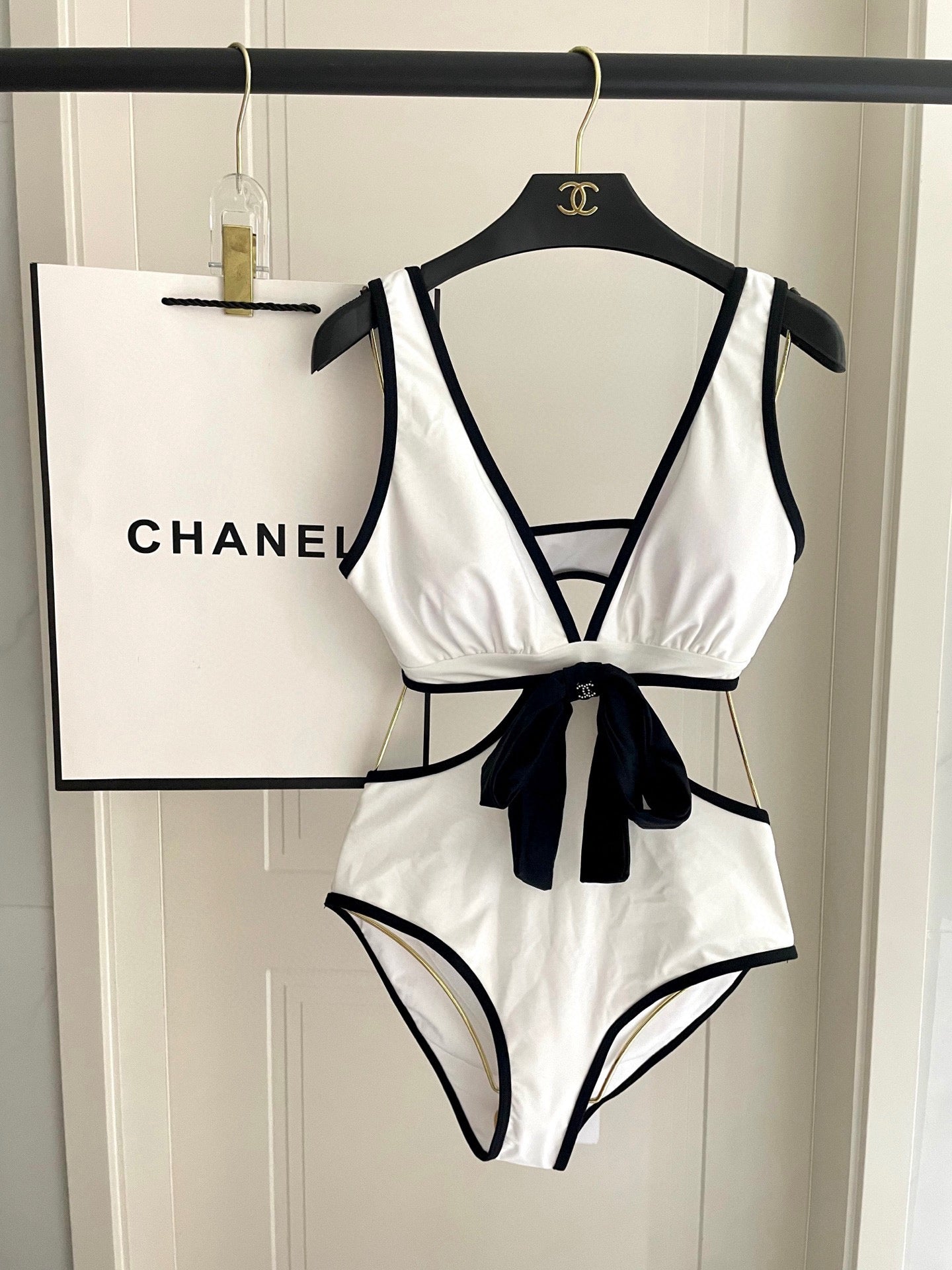 C 25 One-piece bow swimsuit