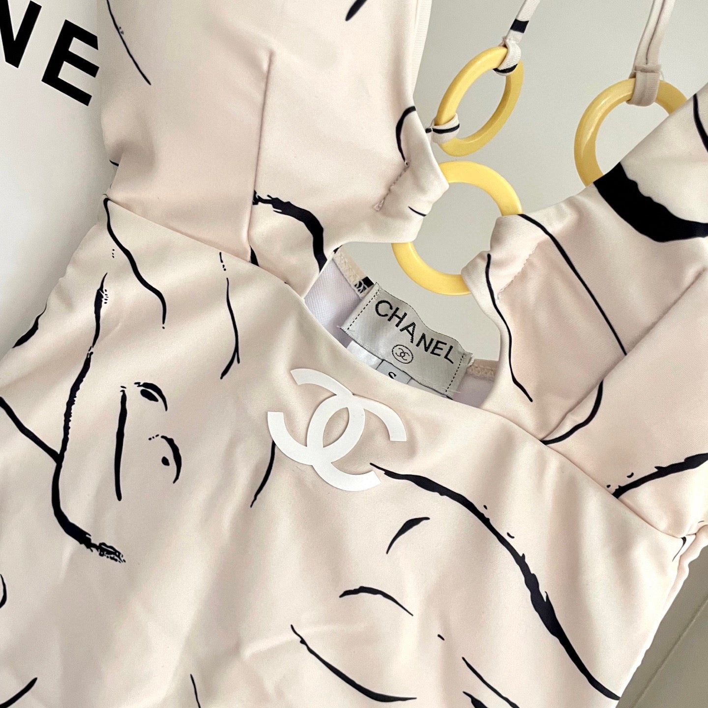 C 25 New one-piece swimsuit