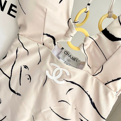 C 25 New one-piece swimsuit