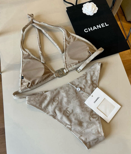 C 25 New style printed swimsuit