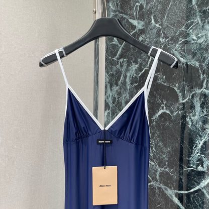 M 25 Early Fall New Slim-fitting contrasting color suspender skirt