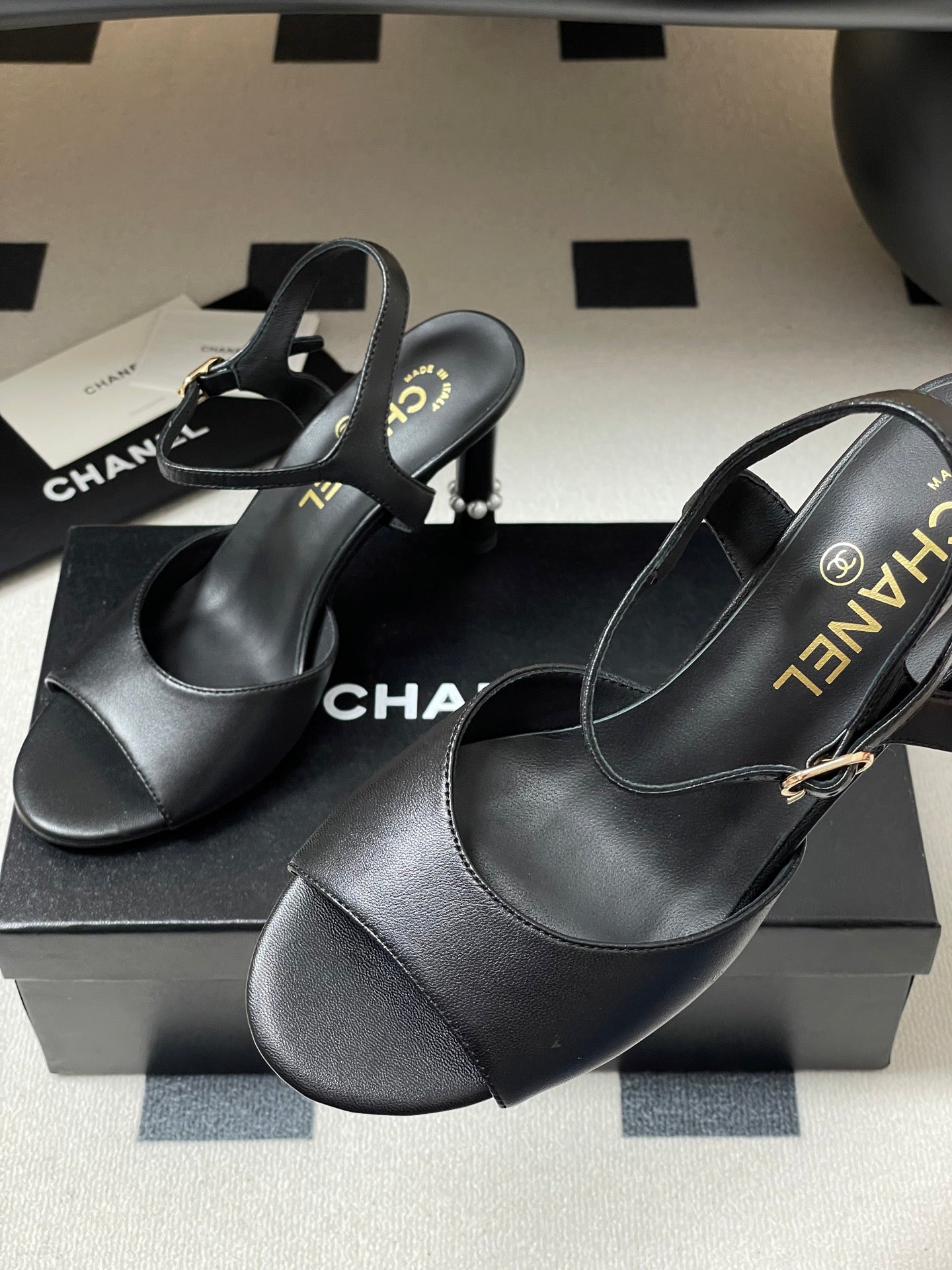 25s Spring and Summer New High Heels Buckle Pearl Heels