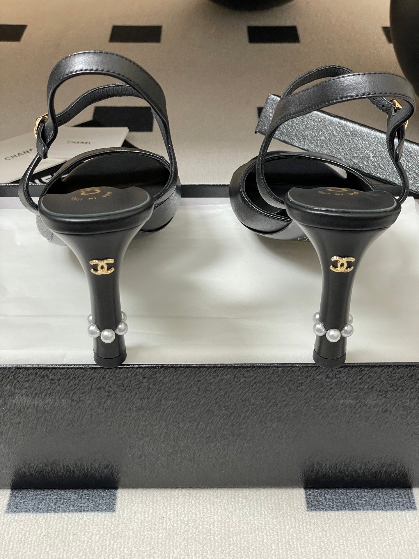 25s Spring and Summer New High Heels Buckle Pearl Heels