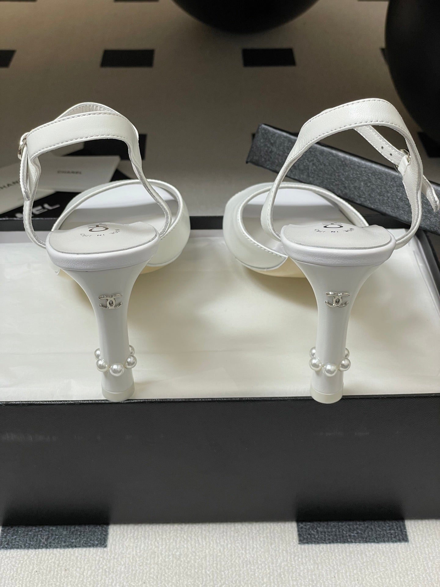 25s Spring and Summer New High Heels Buckle Pearl Heels