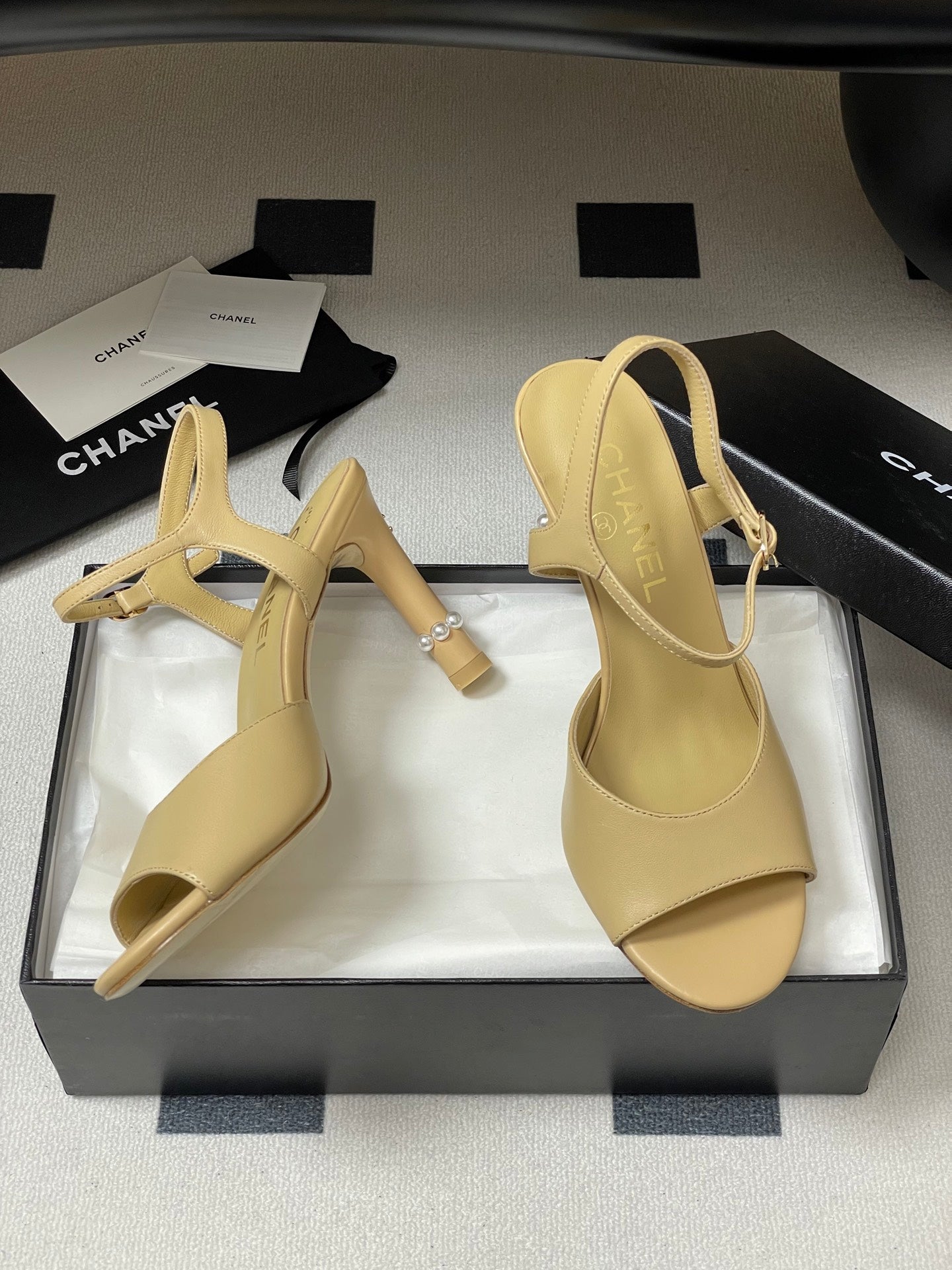 25s Spring and Summer New High Heels Buckle Pearl Heels