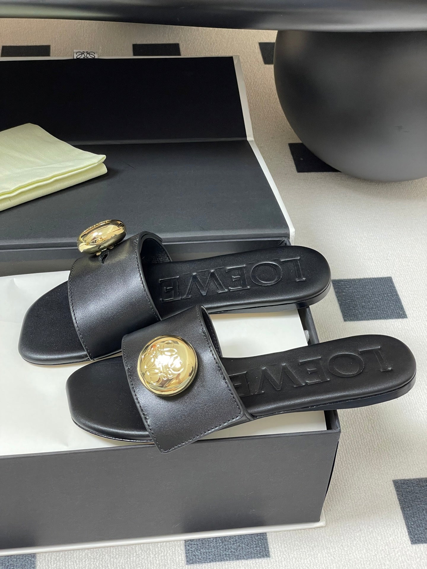 25ss Spring and Summer New Small Golden Ball Slippers
