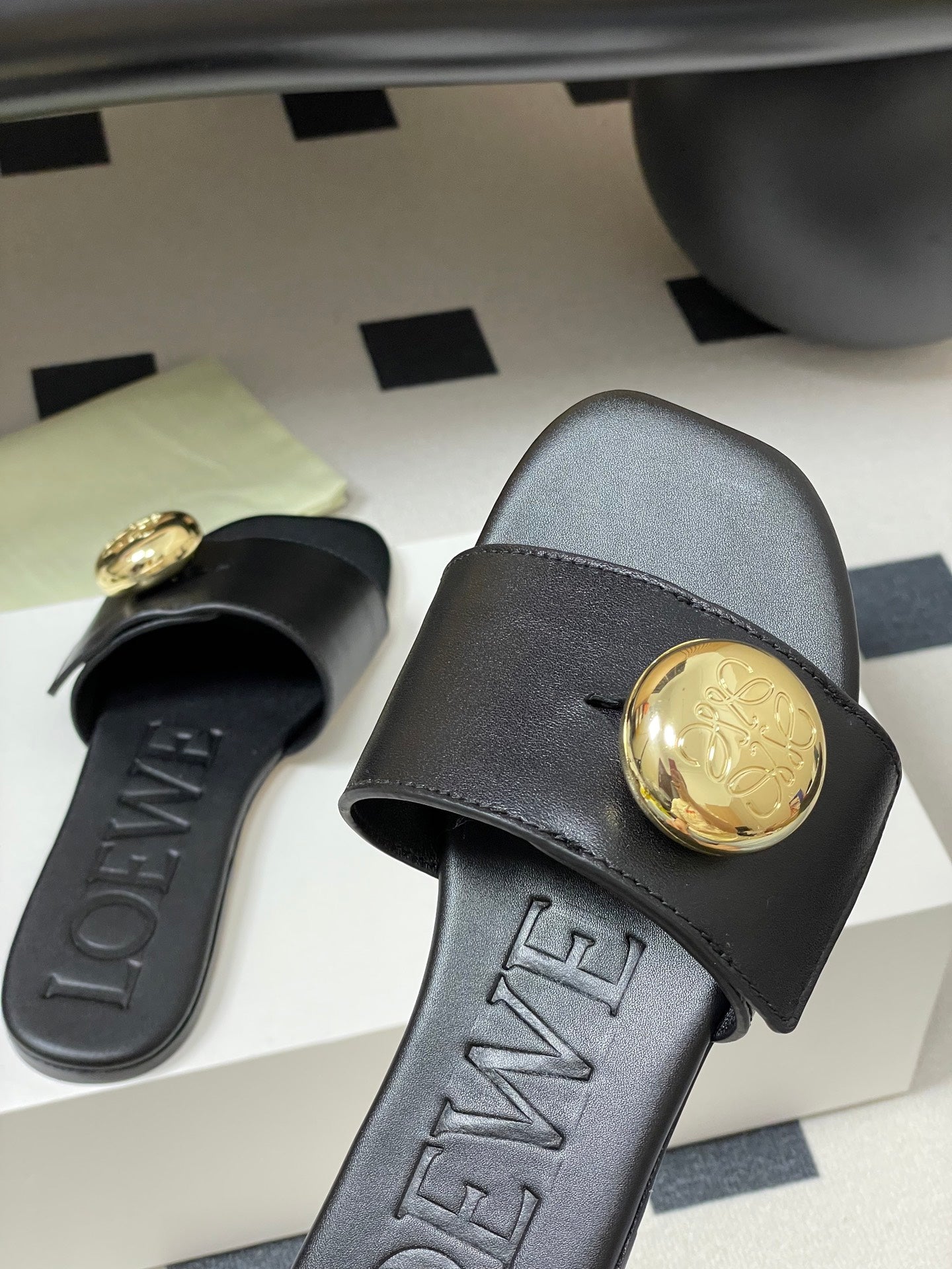 25ss Spring and Summer New Small Golden Ball Slippers