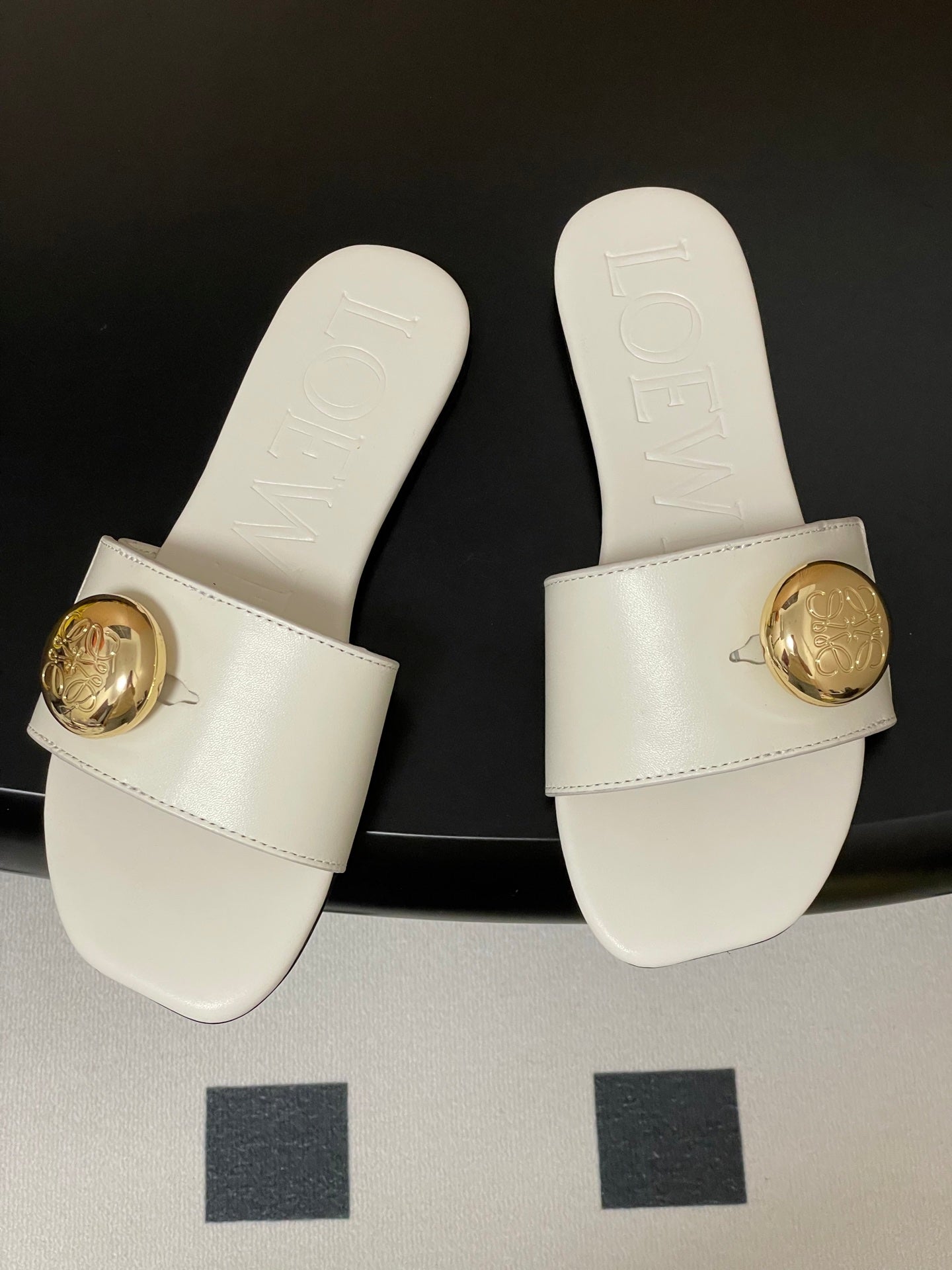 25ss Spring and Summer New Small Golden Ball Slippers
