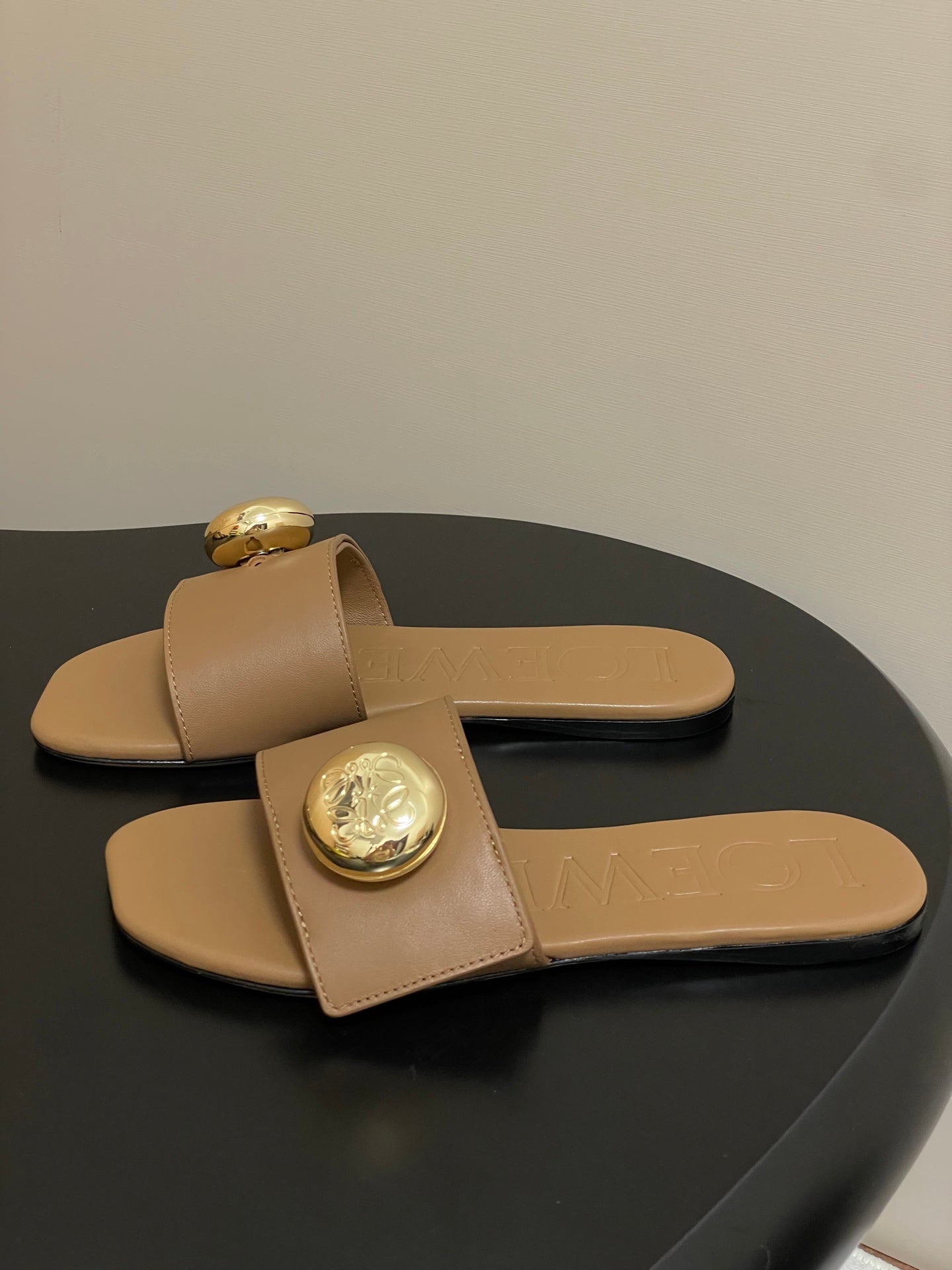 25ss Spring and Summer New Small Golden Ball Slippers