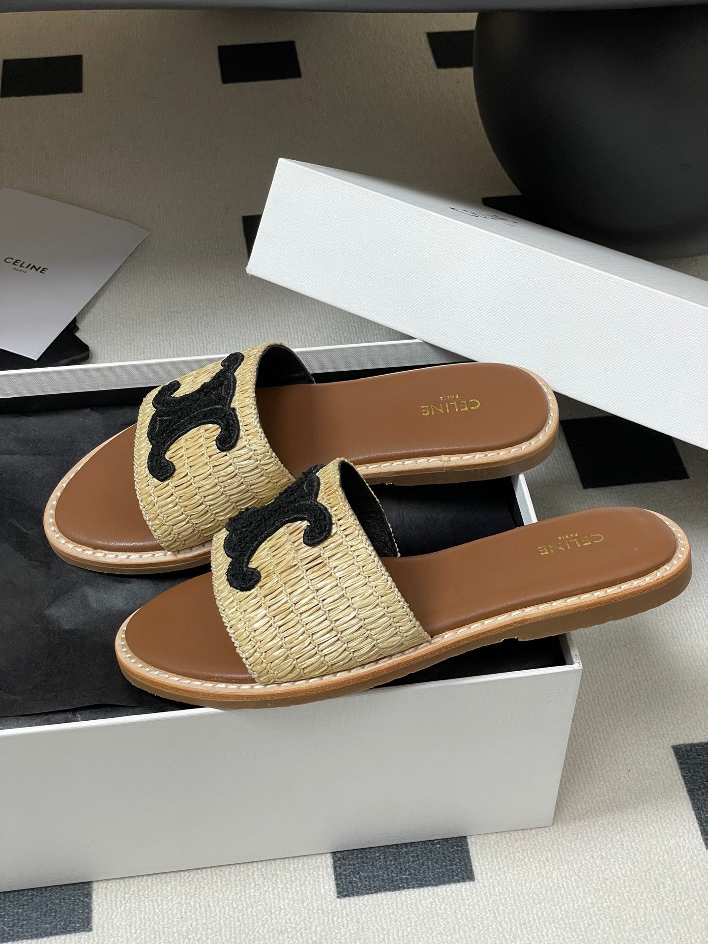 25ss Spring and Summer New Retro Straw Slippers