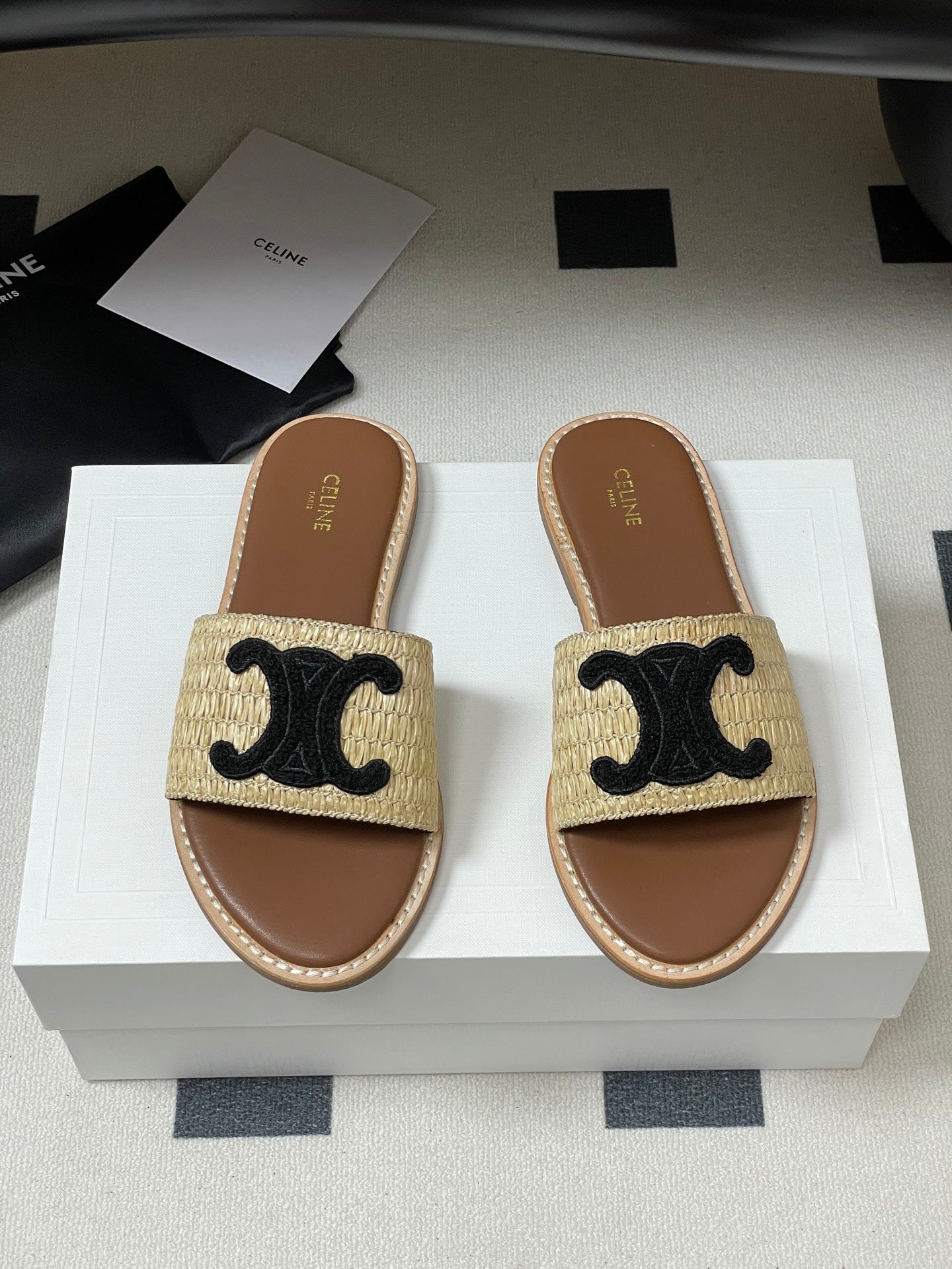 25ss Spring and Summer New Retro Straw Slippers