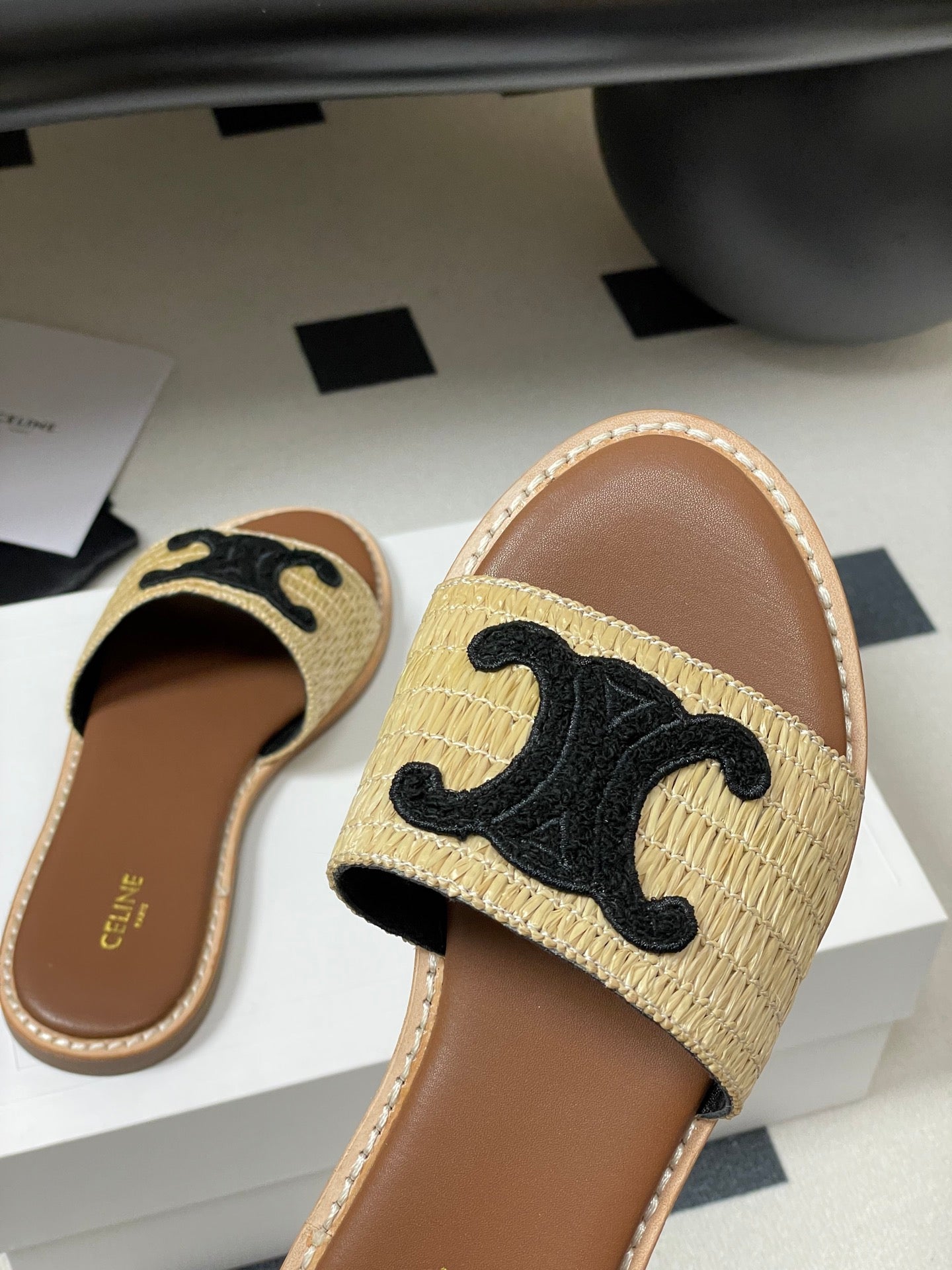 25ss Spring and Summer New Retro Straw Slippers