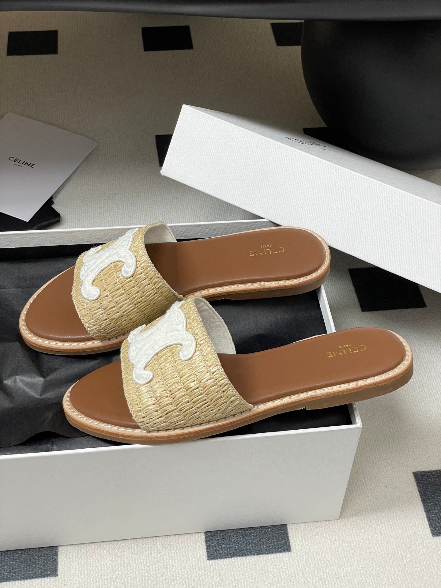 25ss Spring and Summer New Retro Straw Slippers