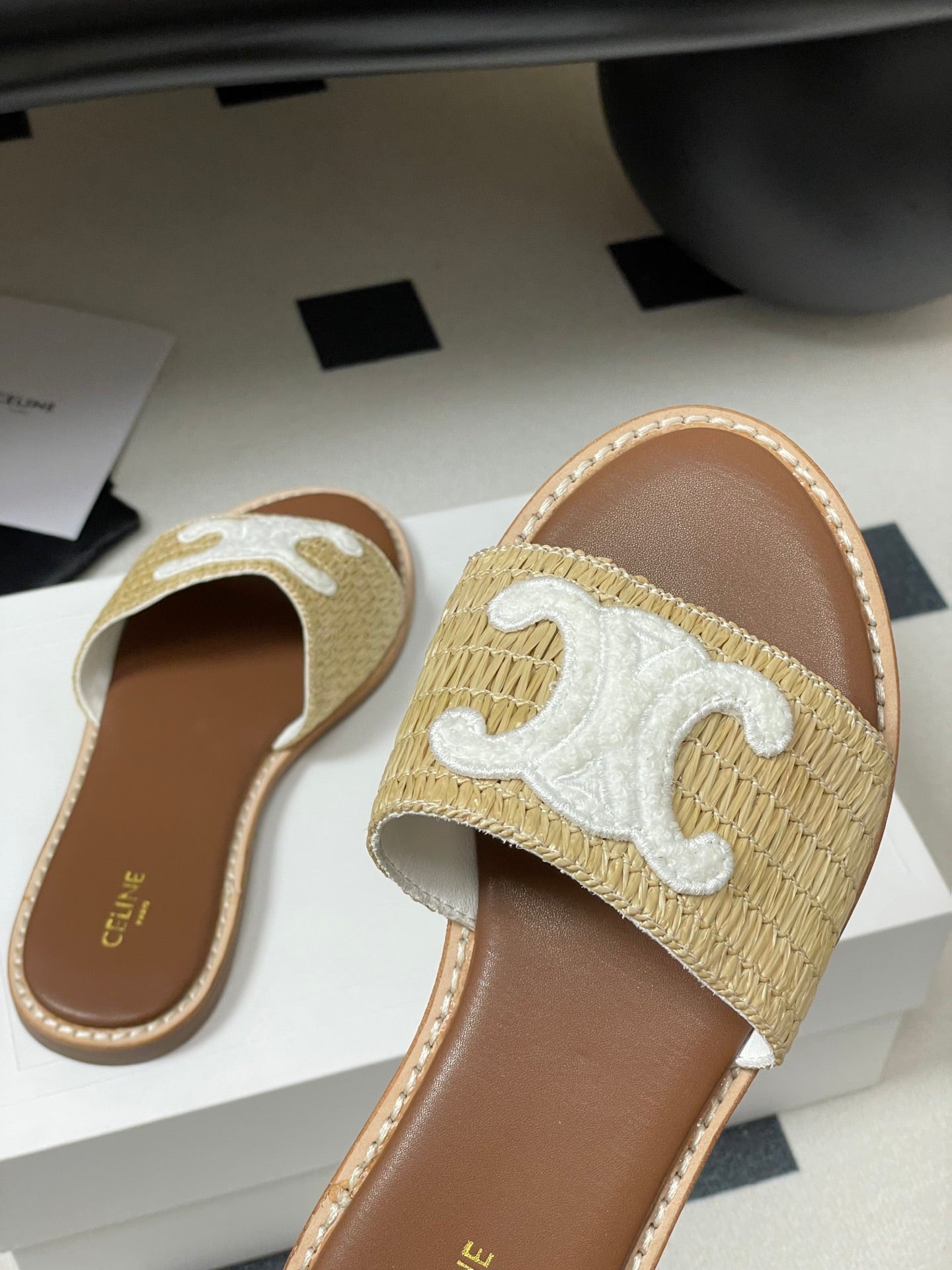 25ss Spring and Summer New Retro Straw Slippers