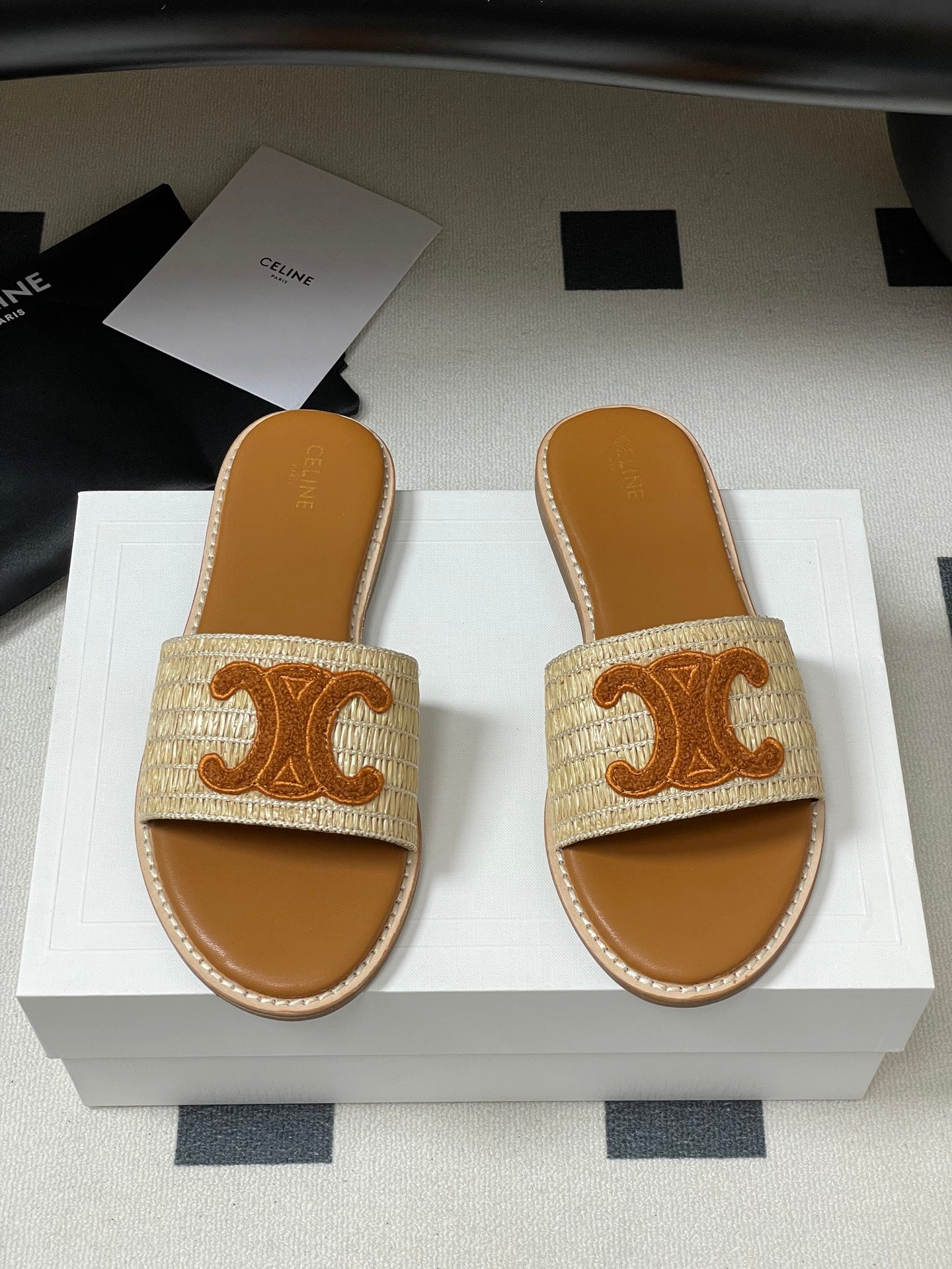 25ss Spring and Summer New Retro Straw Slippers