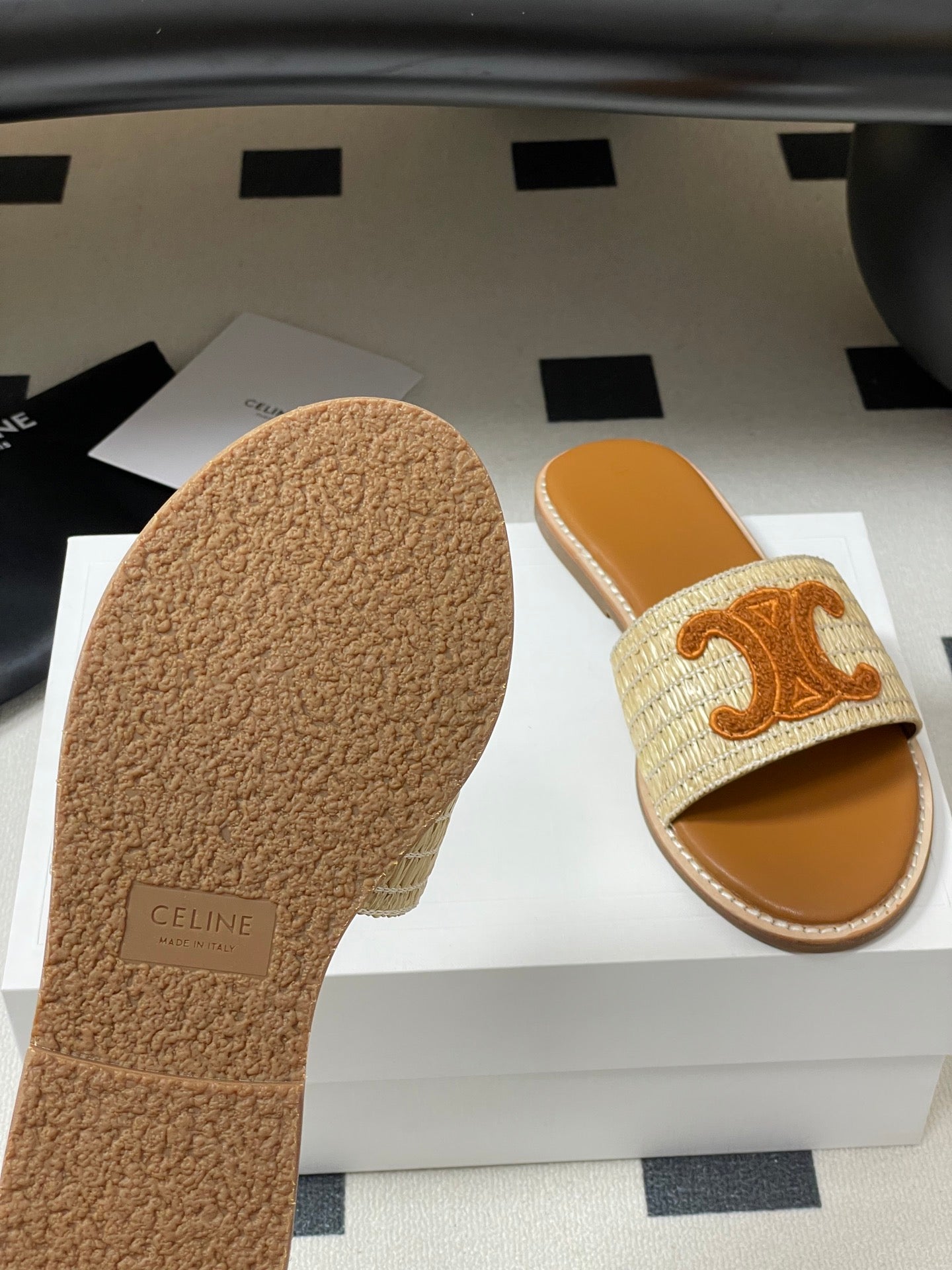 25ss Spring and Summer New Retro Straw Slippers