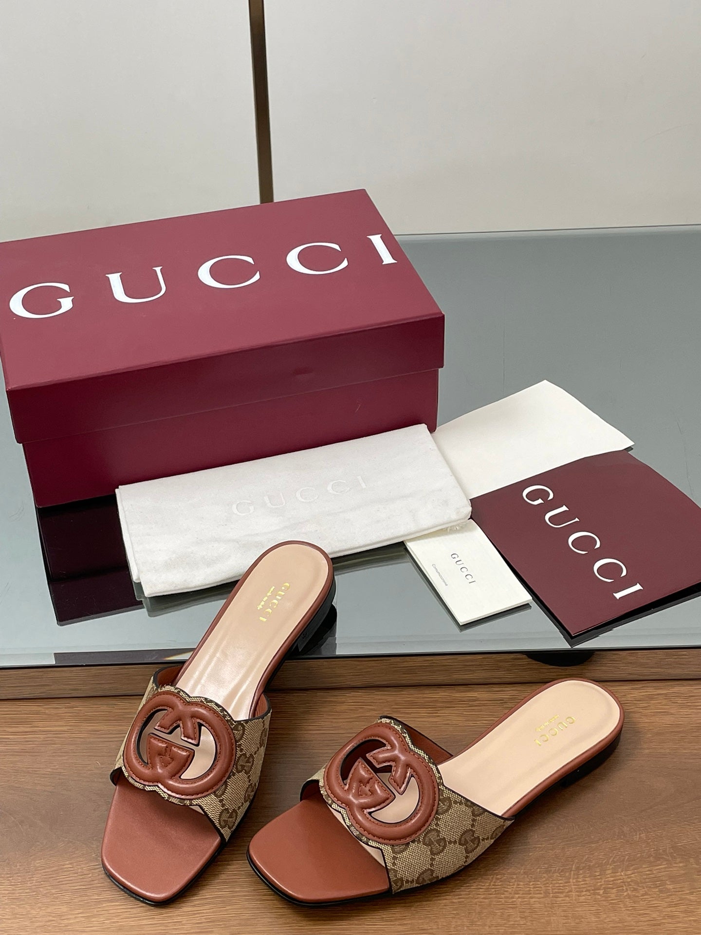 25 Summer New Square Toe Open Toe Sandals
