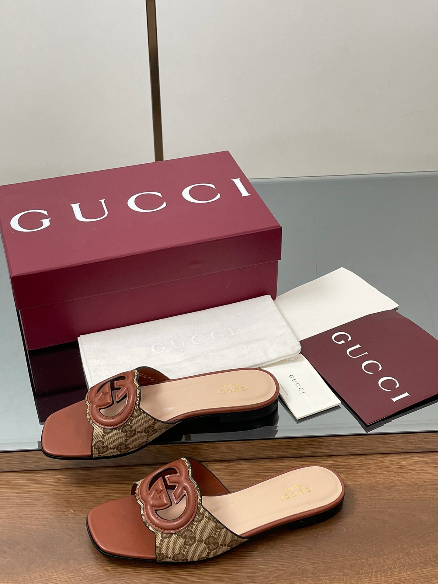 25 Summer New Square Toe Open Toe Sandals