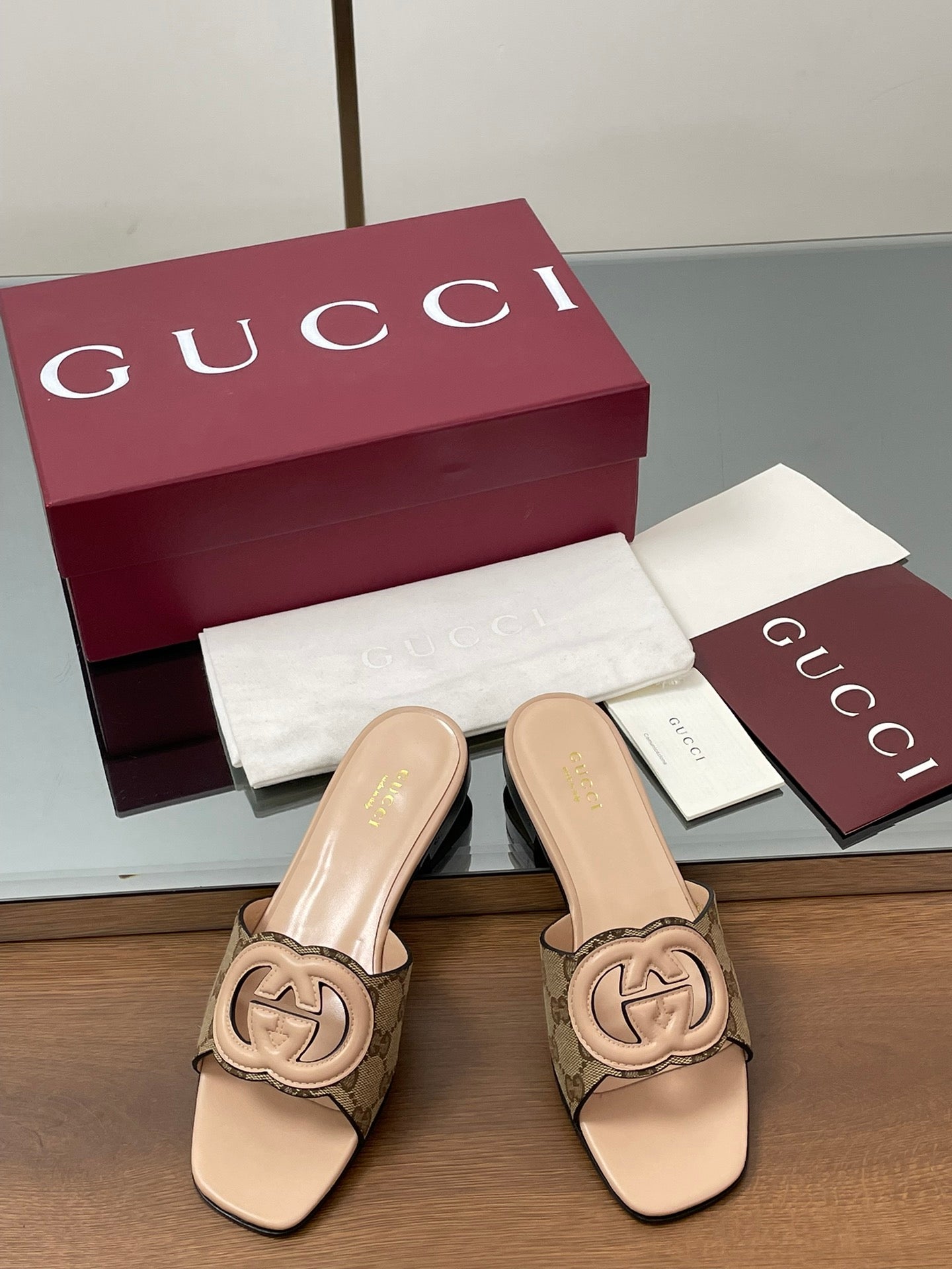 25 Summer New Square Toe Open Toe Sandals