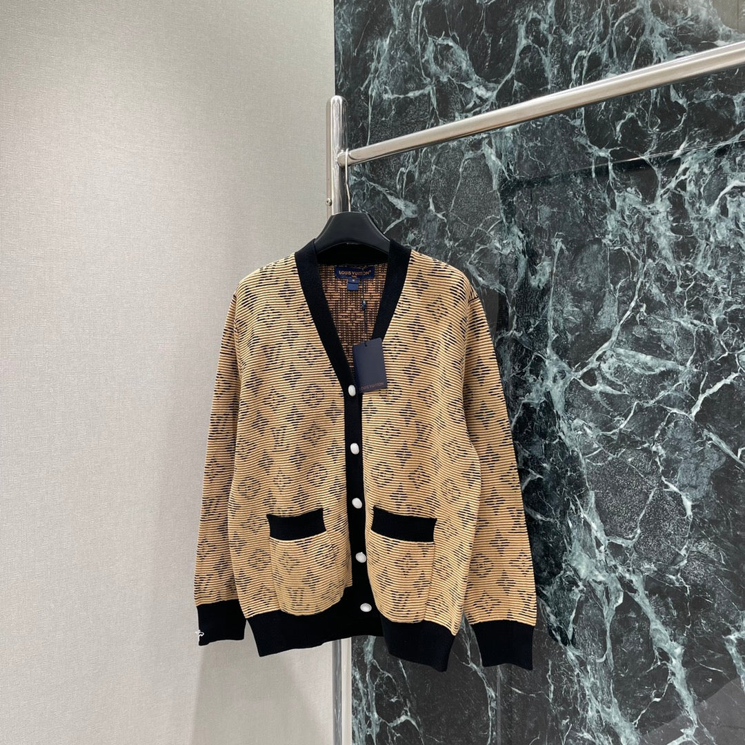 L 25 Early Fall New V-neck Jacquard Knit Cardigan