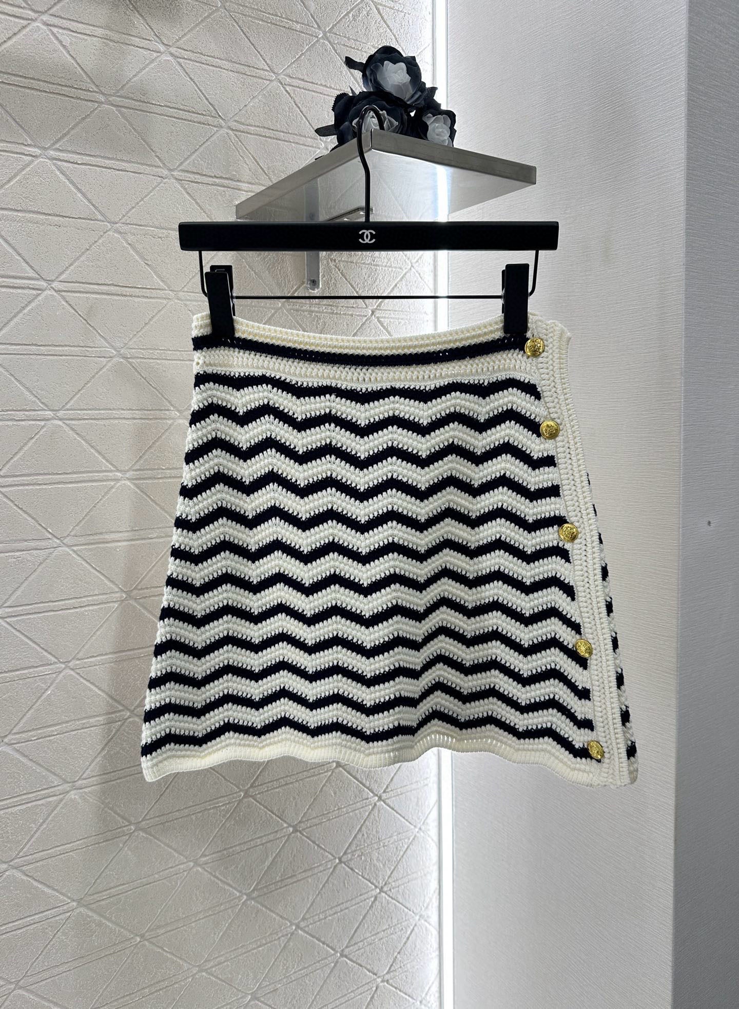 2025 Autumn New Striped Knitted Cardigan Short Skirt Set