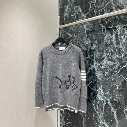 25 Early Autumn New Irregular Knitted Sweater