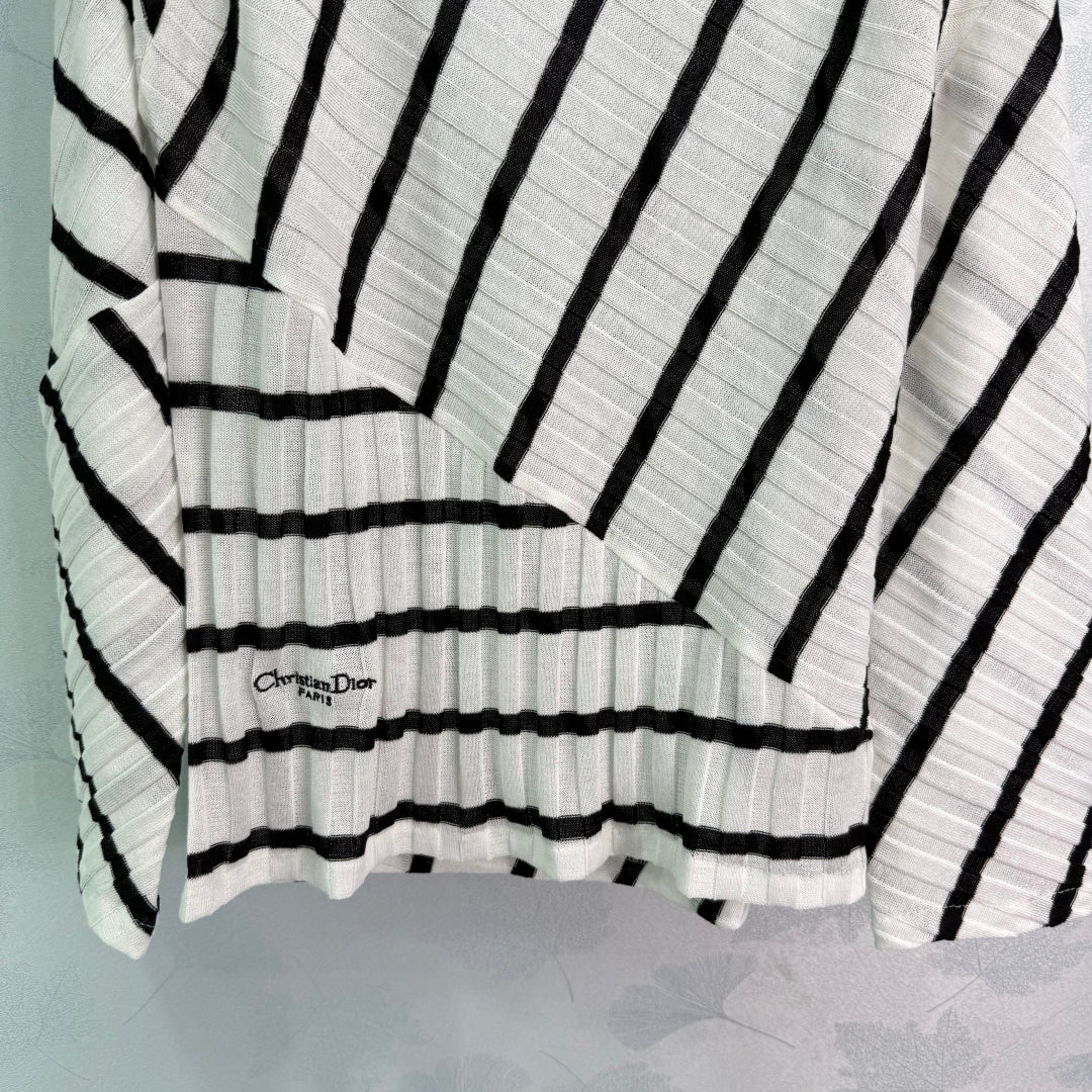 2025 Autumn New Fake two-piece patchwork diagonal striped knitted long sleeves
