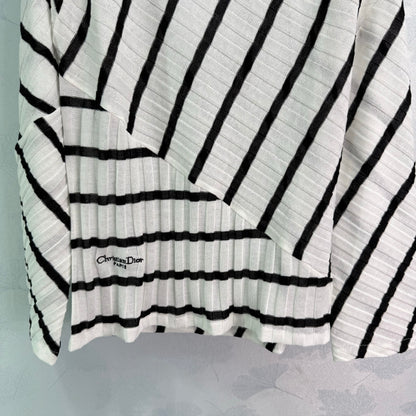 2025 Autumn New Fake two-piece patchwork diagonal striped knitted long sleeves