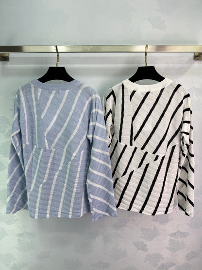 2025 Autumn New Fake two-piece patchwork diagonal striped knitted long sleeves