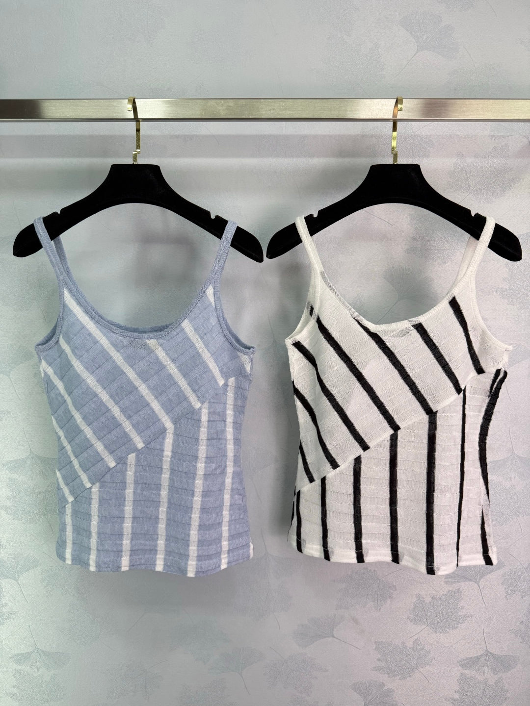 2025 Autumn New Diagonal striped knitted suspenders