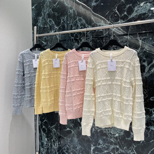 D 25 Early Fall New Round Neck Raglan Pullover Sweater