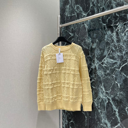 D 25 Early Fall New Round Neck Raglan Pullover Sweater