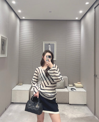 D 25 Early Autumn New Style Fake Two-piece Splicing Diagonal Stripe Knitted Long Sleeves