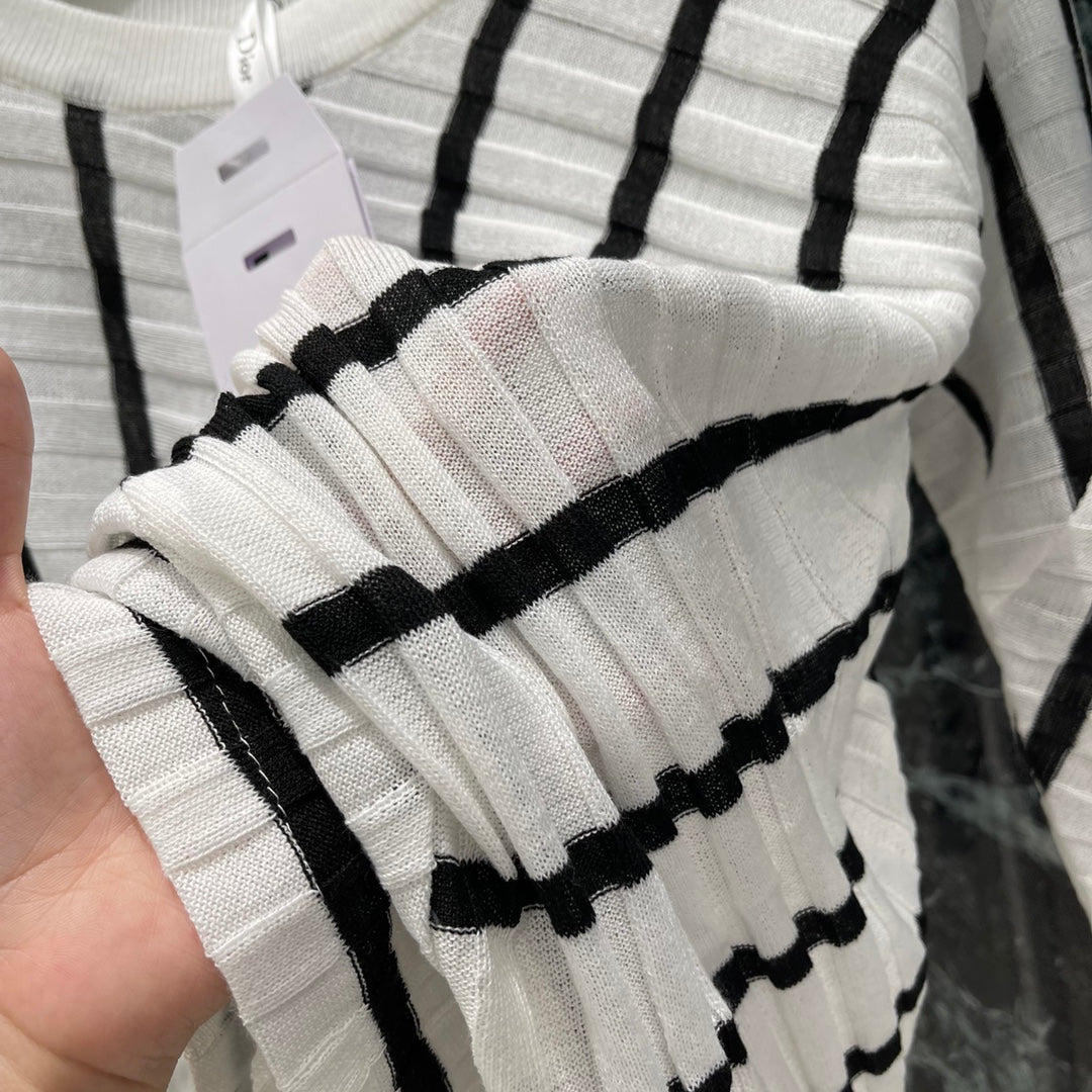 D 25 Early Autumn New Style Fake Two-piece Splicing Diagonal Stripe Knitted Long Sleeves