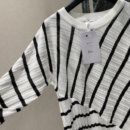 D 25 Early Autumn New Style Fake Two-piece Splicing Diagonal Stripe Knitted Long Sleeves