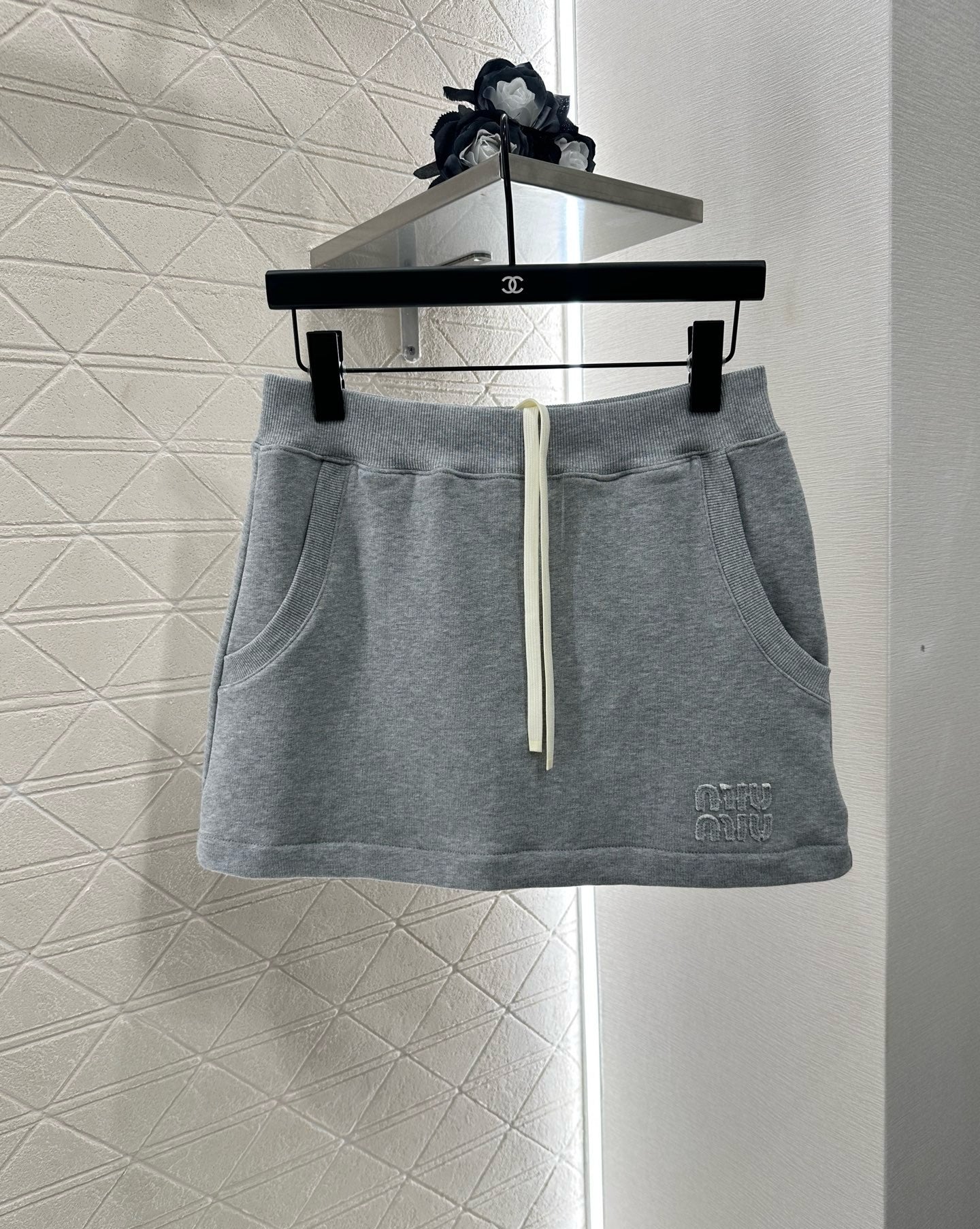 2025 Autumn New High Waist Drawstring Short Skirt