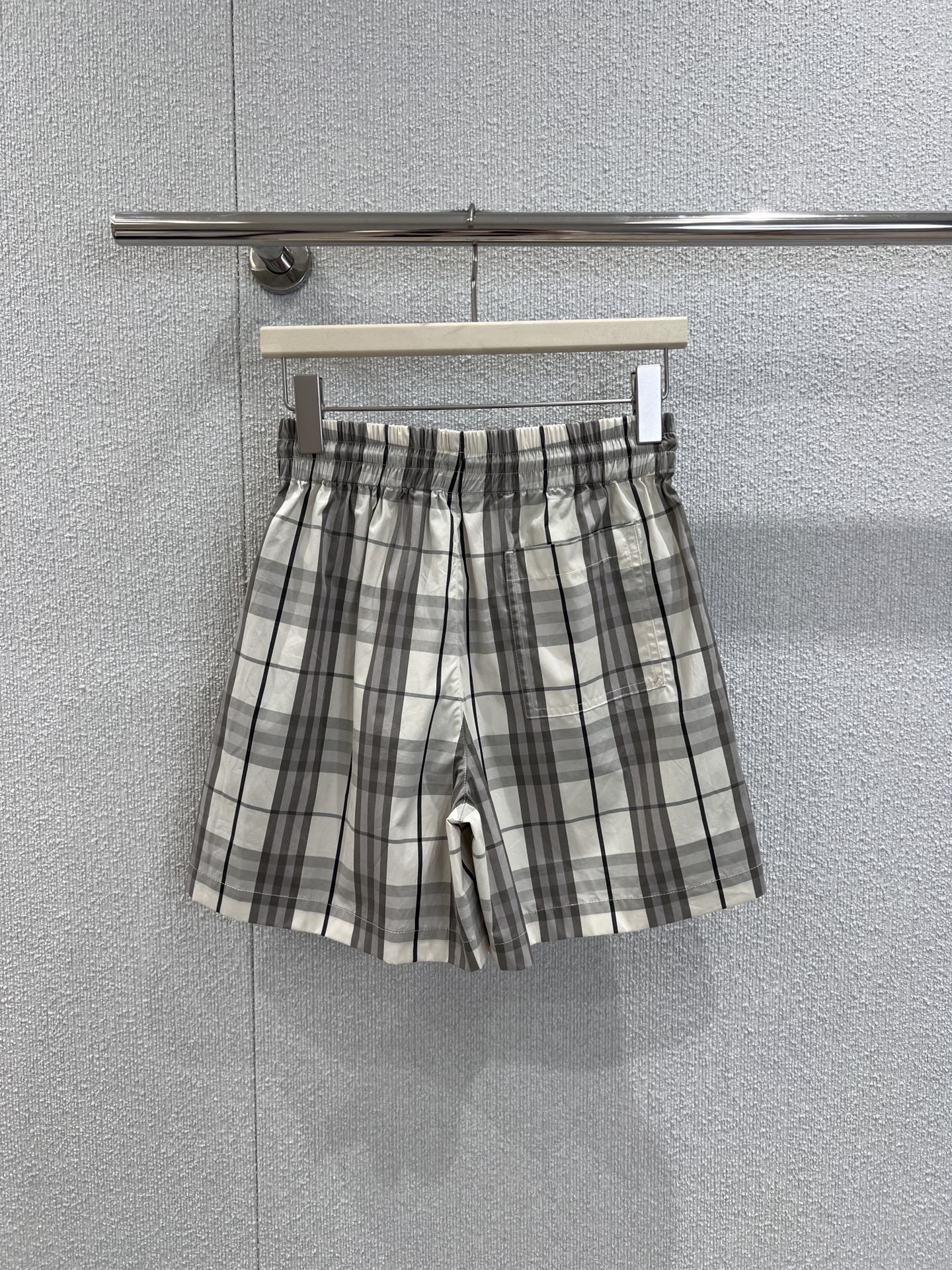 25Ss Spring and Summer New Plaid Lapel Short Sleeve Shirt + Elastic Waist Shorts Set