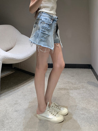 25 Spring and Summer New Metal Decorated Double Denim Culottes