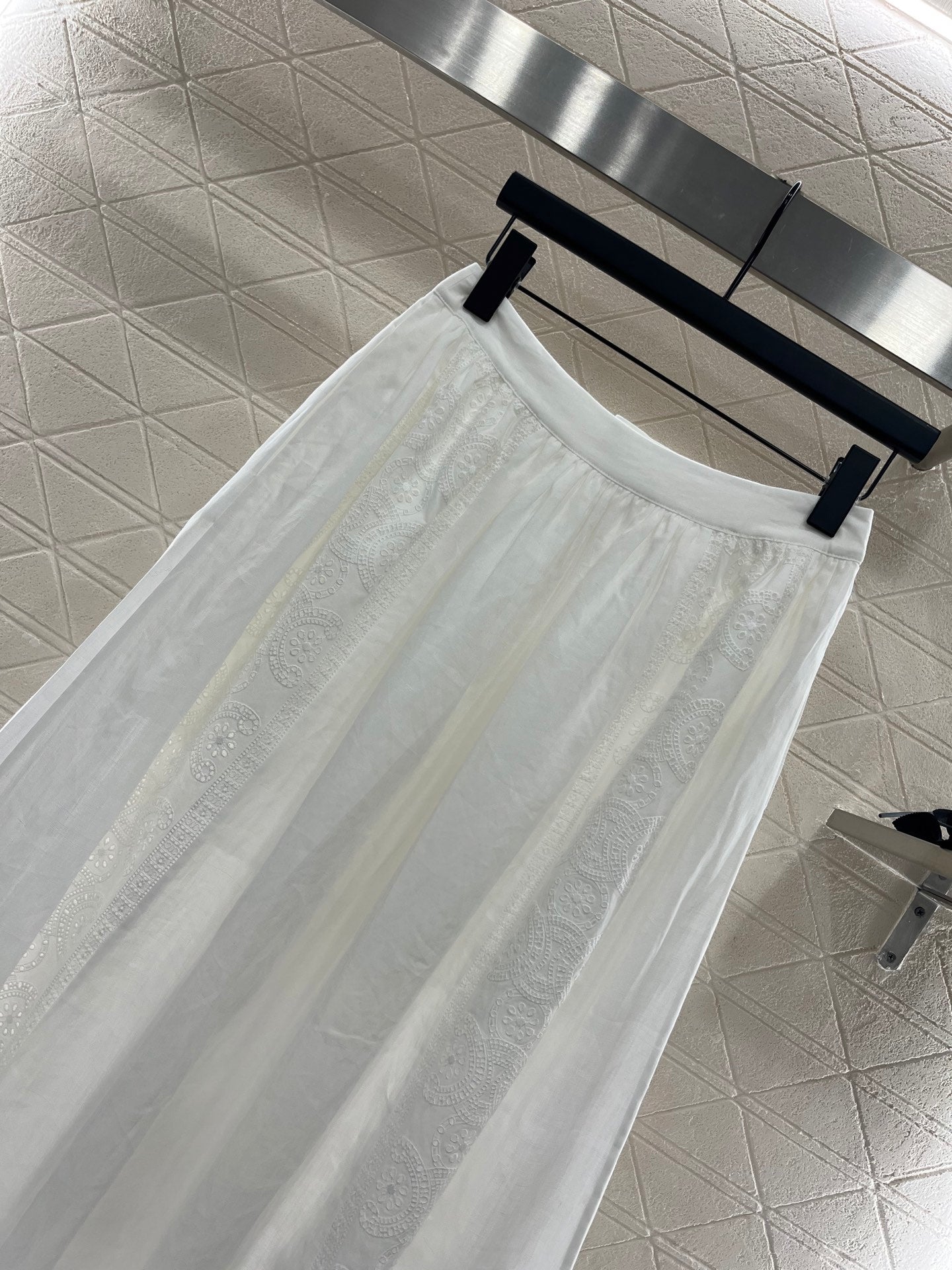 2025 Early Autumn New Embroidered Hollow T-shirt with Midi Skirt