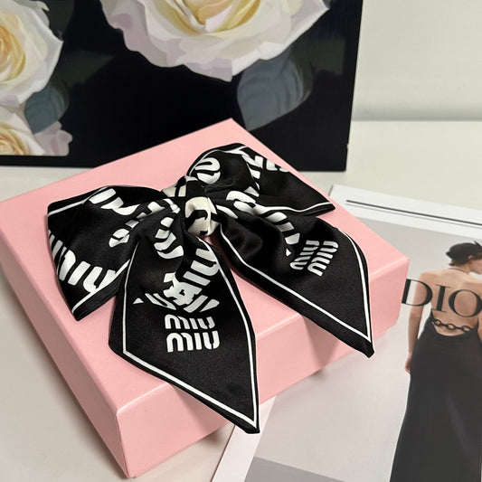 25 Summer New Bow Retro Letter Hairpins