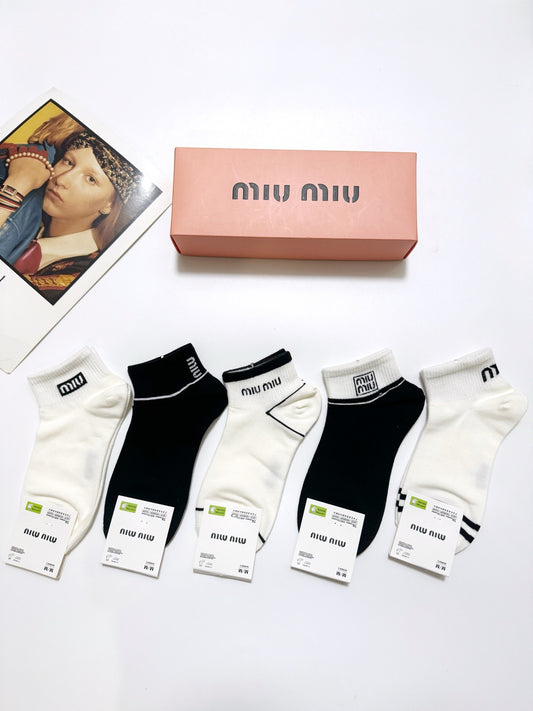 25 Summer new classic letter logo pure cotton socks