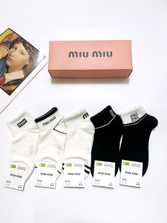 25 Summer new classic letter logo pure cotton socks