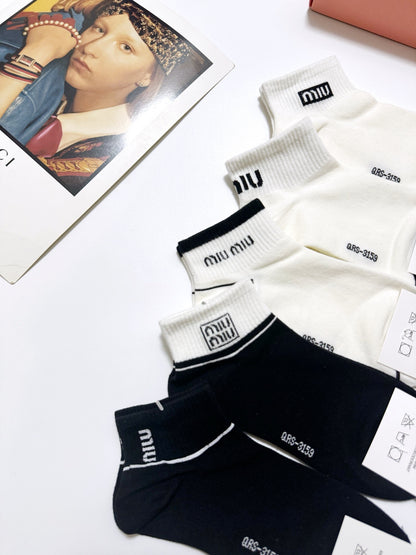 25 Summer new classic letter logo pure cotton socks